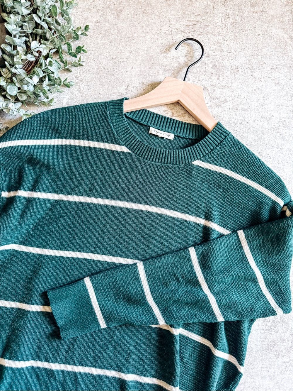 Tea & Rose Green Stripe Long Sleeve Sweater Size Medium